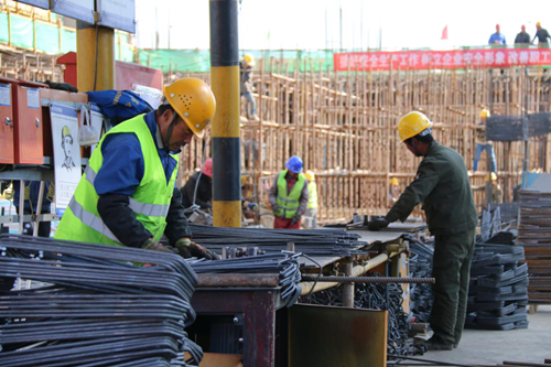 金秋十月“热度不减” 瑞岭嘉苑项目一连攻坚创效-兰州新区AB娱乐集团门户网站