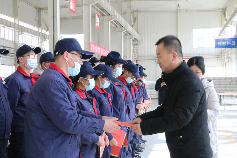 新区AB娱乐集团工会开展“关爱职工、冬送温暖”慰问活动-兰州新区AB娱乐集团门户网站