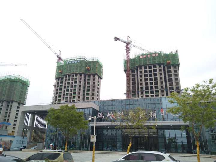 兰州新区瑞岭悦府项目首栋住宅主体顺遂封顶-兰州新区AB娱乐集团门户网站