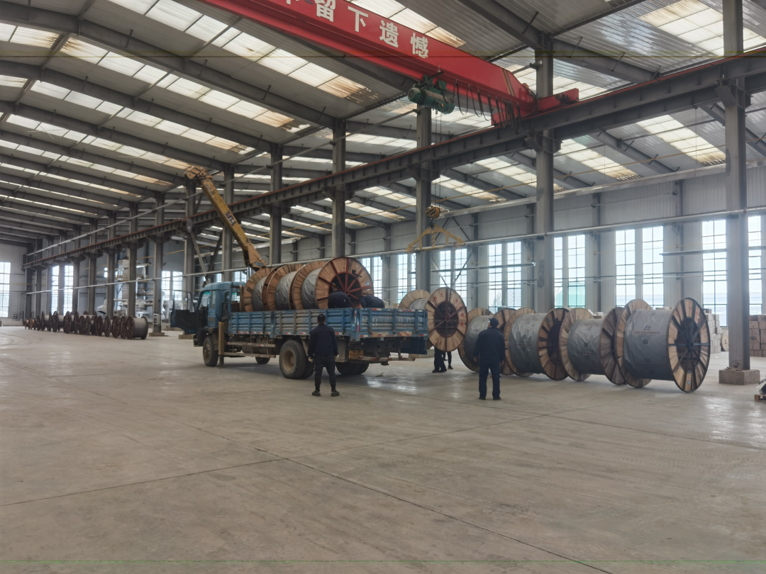 新西北之光电缆厂开足马力忙生产-兰州新区AB娱乐集团门户网站