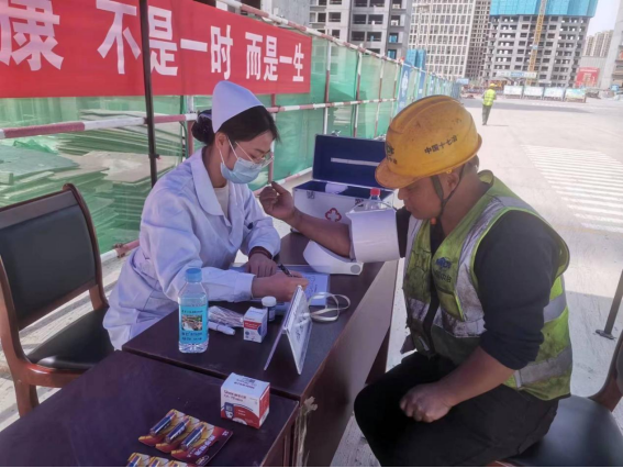 康健体检进工地 关爱一线暖人心-兰州新区AB娱乐集团门户网站