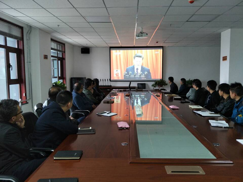 新区AB娱乐集团组织党员干部员工集中寓目十九大开幕会-兰州新区AB娱乐集团门户网站