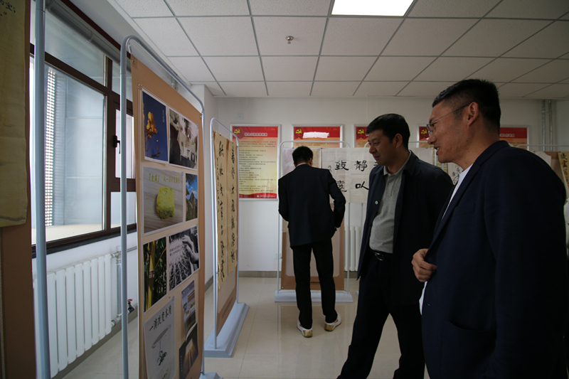 新区AB娱乐集团举行廉政字画作品展-兰州新区AB娱乐集团门户网站