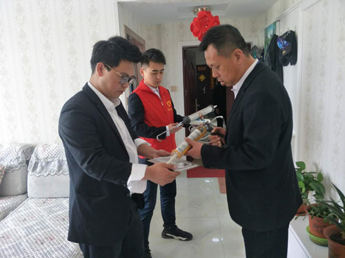 小小庆幸牌 浓浓拥军情-兰州新区AB娱乐集团门户网站