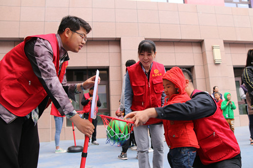 新区AB娱乐集团开展“花开的声音”自愿服务活动-兰州新区AB娱乐集团门户网站