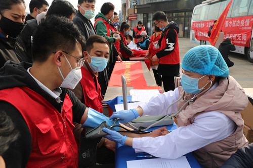 新区AB娱乐集团团委开展“学雷锋月”无偿献血活动-兰州新区AB娱乐集团门户网站