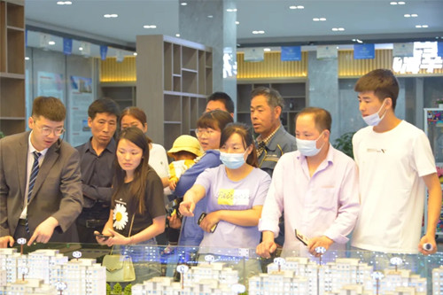 兰州新区AB娱乐集团坚定不移承接灾后重修使命  有用包管移民安顿住房供应-兰州新区AB娱乐集团门户网站